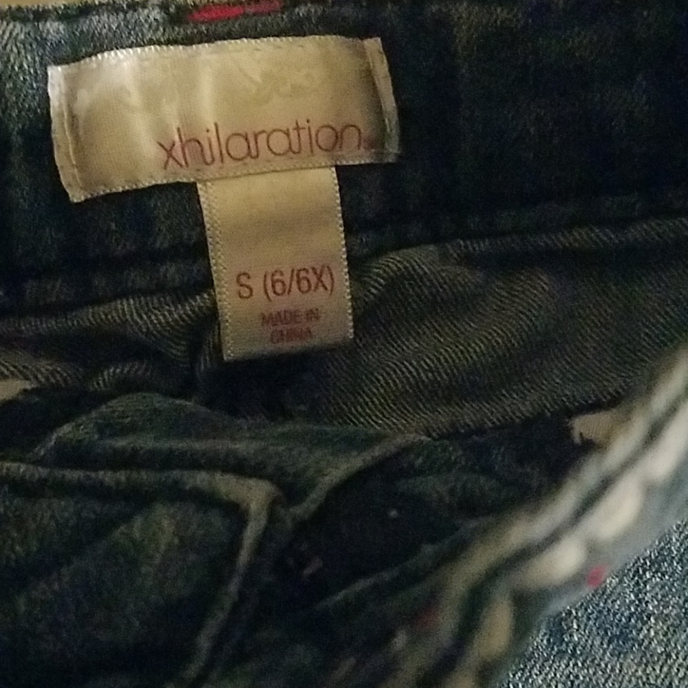 Shorts - Picture 2 of 3